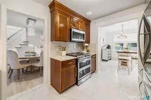 18 Fairlea Ave, Stratford, CT 06614 - Photo 10