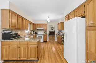 47 Autumn Ridge Rd, Shelton, CT 06484 - Photo 8