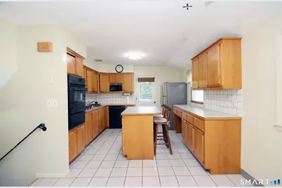 57 Grande Road, East Hartford, CT 06118 - Photo 4