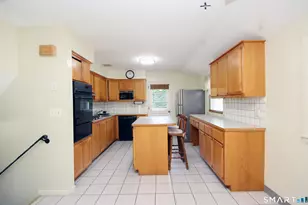 57 Grande Rd, East Hartford, CT 06118 - Photo 4