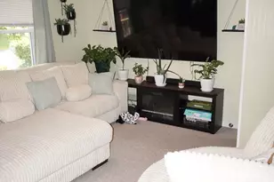 33 Colt St, New Britain, CT 06052 - Photo 6