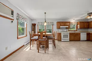 275 York St, Stratford, CT 06615 - Photo 12