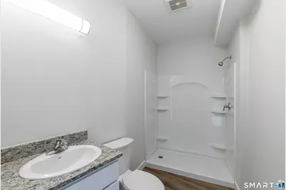 401 Albany Turnpike #106, Canton, CT 06019 - Photo 4