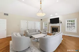 18 W Haviland Ln, Stamford, CT 06903 - Photo 8