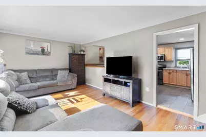 63 Bates Street, Hartford, CT 06114 - Photo 10