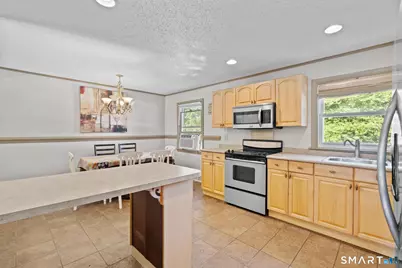 63 Bates Street, Hartford, CT 06114 - Photo 4
