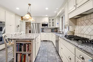 1844 Albany Ave, West Hartford, CT 06117 - Photo 14