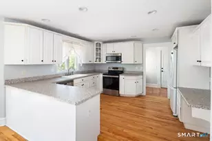4 Fleetwood Ln, Brookfield, CT 06804 - Photo 12