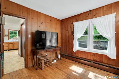 16 Ledge Road, East Lyme, CT 06357 - Photo 18