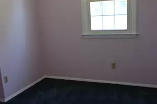 62 South St, Windsor Locks, CT 06096 - Photo 18