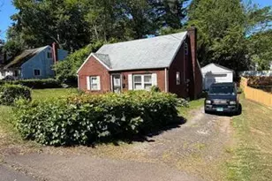 100 Melrose Dr, New Haven, CT 06513 - Photo 2