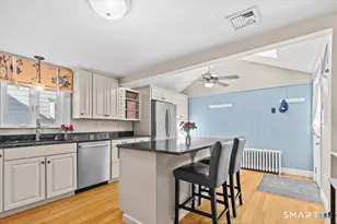 57 Warwick St, West Hartford, CT 06119 - Photo 14