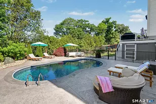 41 Henry Albert Dr, Milford, CT 06460 - Photo 4