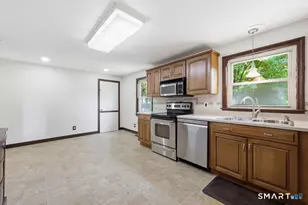 630 S Elm St, Wallingford, CT 06492 - Photo 8