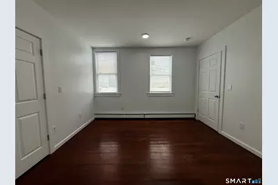18 Bank Street, New London, CT 06320 - Photo 12