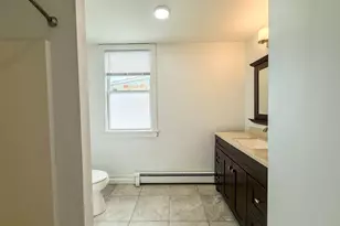 18 Bank St, New London, CT 06320 - Photo 10