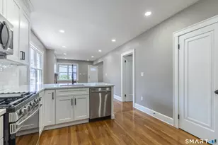 1025 Townsend Ave, New Haven, CT 06511 - Photo 12