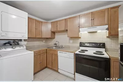 1221 Washington Street #8, Middletown, CT 06457 - Photo 8