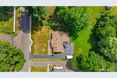 529 Burroughs Road, Fairfield, CT 06824 - Photo 2