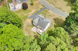 5 Edwards Way, Bloomfield, CT 06002 - Photo 8
