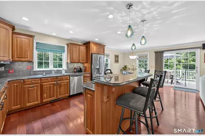 5 Edwards Way, Bloomfield, CT 06002 - Photo 16