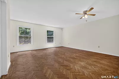 36 W Village Ct #36, Branford, CT 06405 - Photo 8