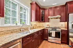 100 Hollister Dr, Avon, CT 06001 - Photo 12