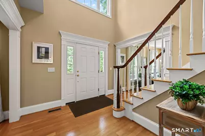 100 Hollister Drive, Avon, CT 06001 - Photo 4