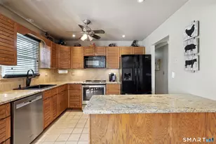 1 Parkwood Terrace Dr, Danbury, CT 06811 - Photo 4