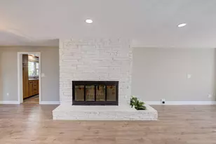 136 Juniper Ln, Berlin, CT 06037 - Photo 8