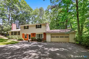 18 Foxridge Ln, Avon, CT 06001 - Photo 4
