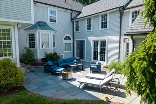 10 Colony Rd, West Hartford, CT 06117 - Photo 8