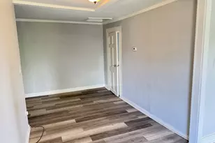 17 Townley St, Hartford, CT 06105 - Photo 6