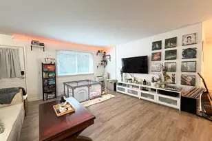 83 Chestnut St, Bethel, CT 06801 - Photo 6