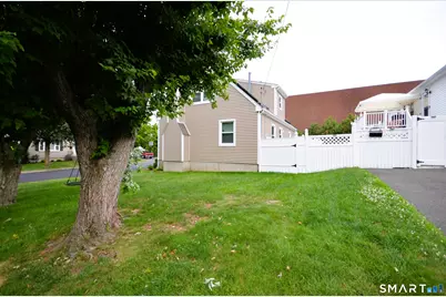 430 Berkeley Road, Fairfield, CT 06825 - Photo 34