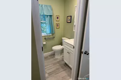 1023 Boston Post Road, Madison, CT 06443 - Photo 10