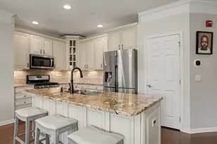 104 Center Meadow Ln, Danbury, CT 06810 - Photo 6