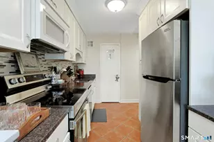 44 Strawberry Hill Ave, Stamford, CT 06902 - Photo 14