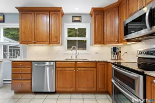 4 Windaway Rd, Bethel, CT 06801 - Photo 6