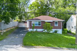 90 Seymour St, Waterbury, CT 06708 - Photo 1