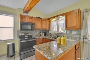 69 Columbia St, New Britain, CT 06052 - Photo 8