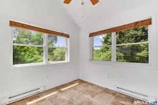 346 Hazelnut Hill Rd, Groton, CT 06340 - Photo 6