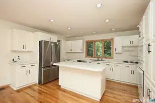 352 Center St, Wolcott, CT 06716 - Photo 10