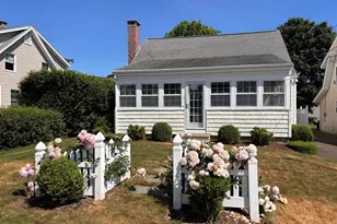 7 Nehantic Dr, East Lyme, CT 06357 - Photo 2