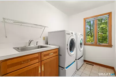 732 Den Road, Stamford, CT 06903 - Photo 24
