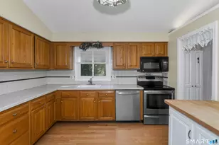 288 Carriage Way, Windsor, CT 06095 - Photo 16