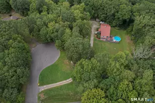 130 Fairhaven dr, Middlebury, CT 06762 - Photo 1