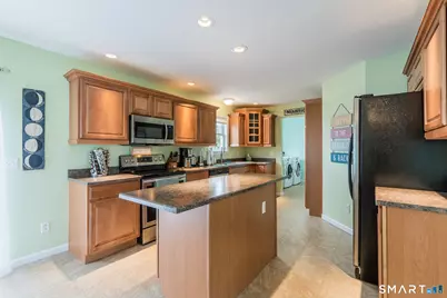 4 Sunrise Avenue, East Lyme, CT 06357 - Photo 6