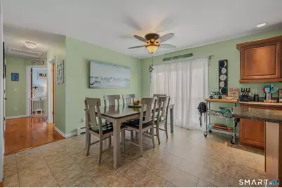4 Sunrise Avenue, East Lyme, CT 06357 - Photo 10