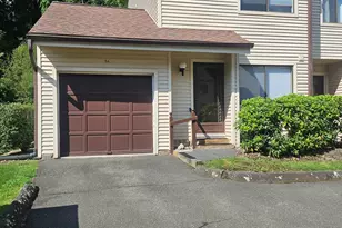 54 Deer Run, Bethel, CT 06801 - Photo 2